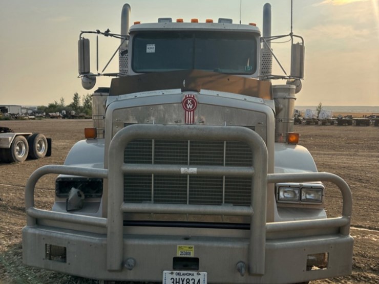2011-kenworth-t800-image-2