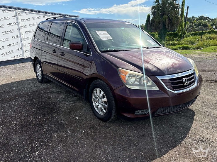 2010-honda-odyssey-image-2