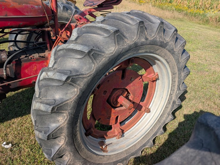 #119-•-farmall-md-image-17