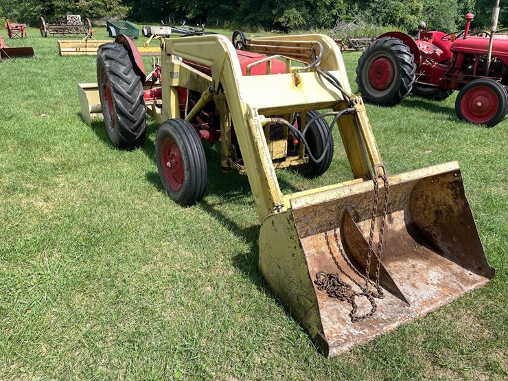 #1607-•-ferguson-tractor-image-2