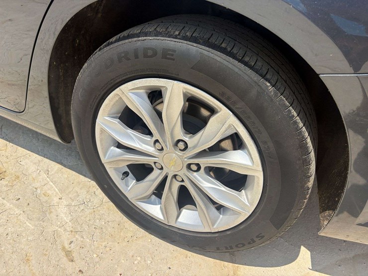 2019-chevrolet-malibu-4-door-sedan-(161,329-miles)-image-7