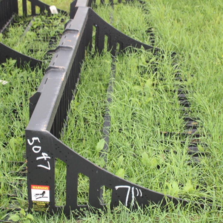 #5047 • 71'' skid steer rock bucket