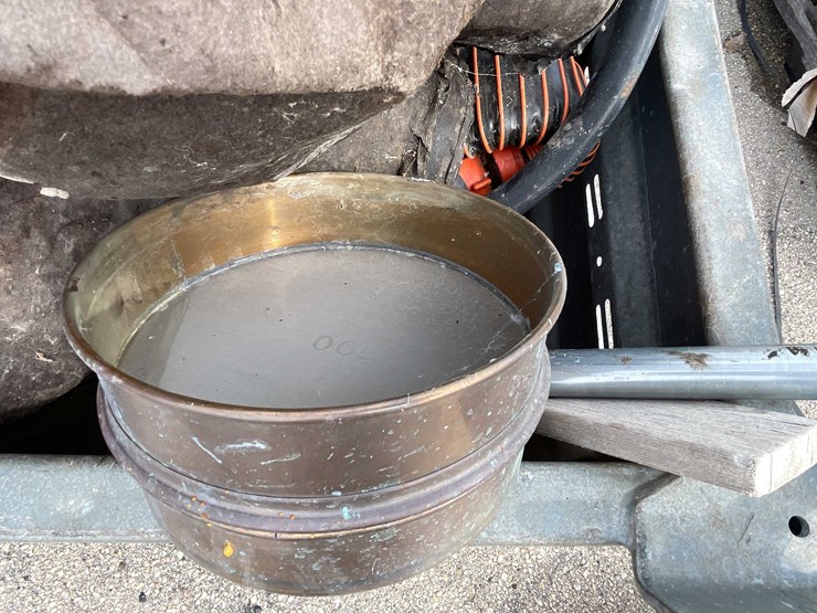 #10632-•-metal-bin-and-contents-image-7