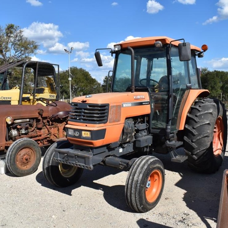 KUBOTA M9000