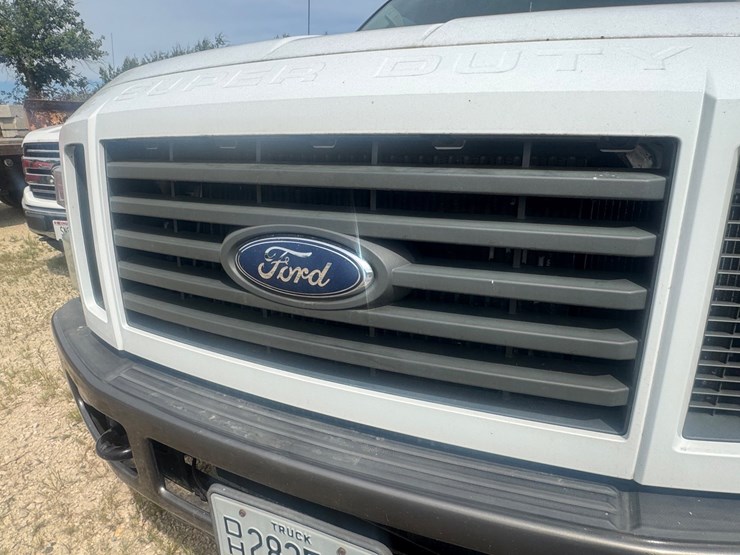 2008-ford-f350-image-9