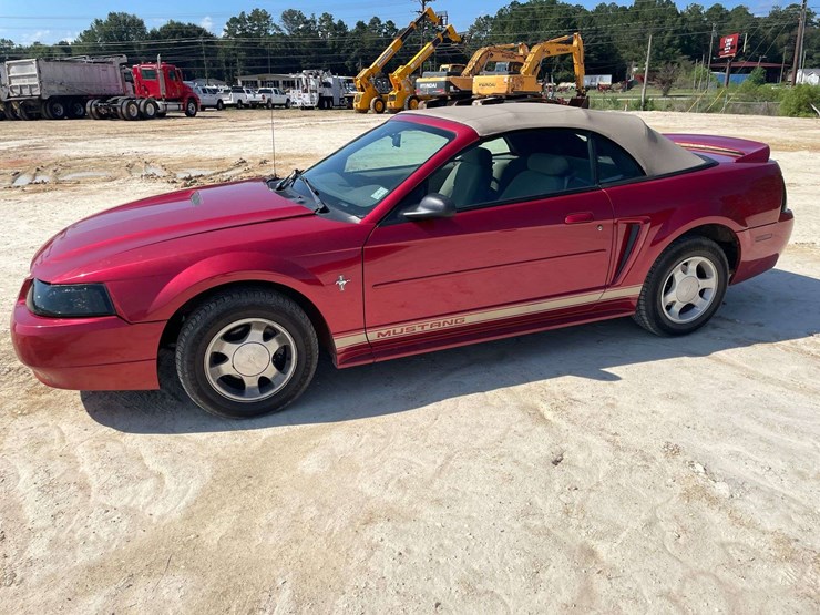 2000-ford-2000-image-1