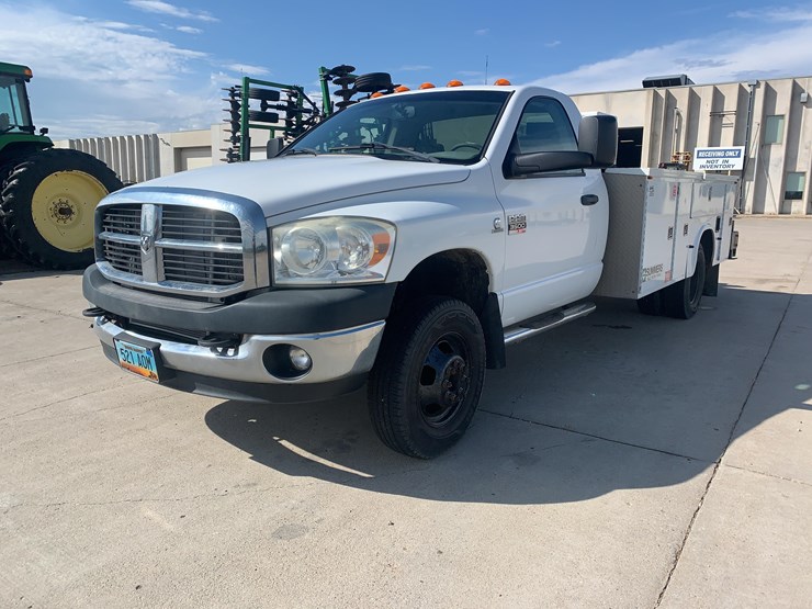 2008-dodge-ram-3500-image-1
