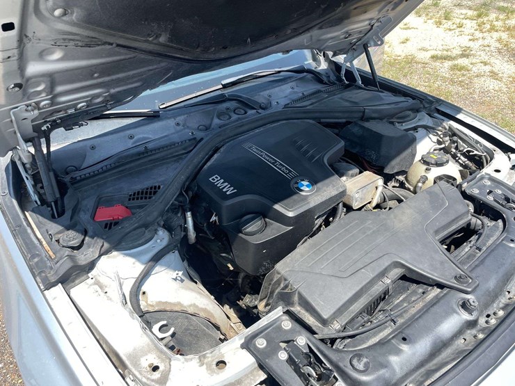 2016-bmw-328i-4-door-sedan-(140,052-miles)-image-8