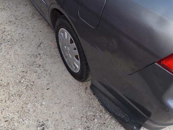 2005-honda-car-(vin-#-ihges15585l012513)-(showing-appx-220,015-miles,-up-to-image-7