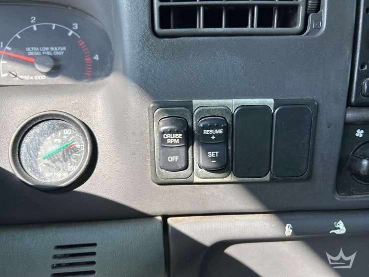 2008-ford-f750-image-16