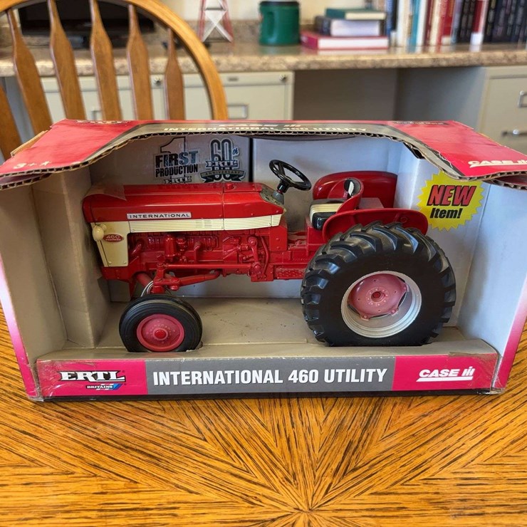 1/16 International 460 Utility