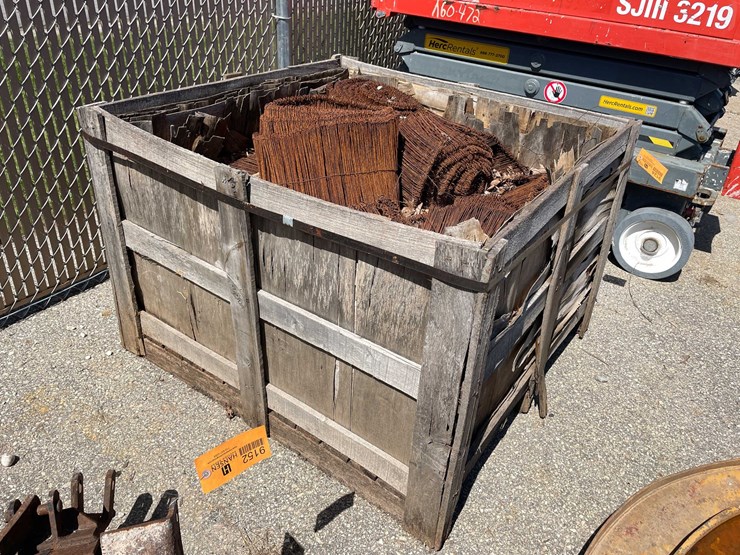 #9124-•-crate-of-concrete-wire-(o10)-image-3