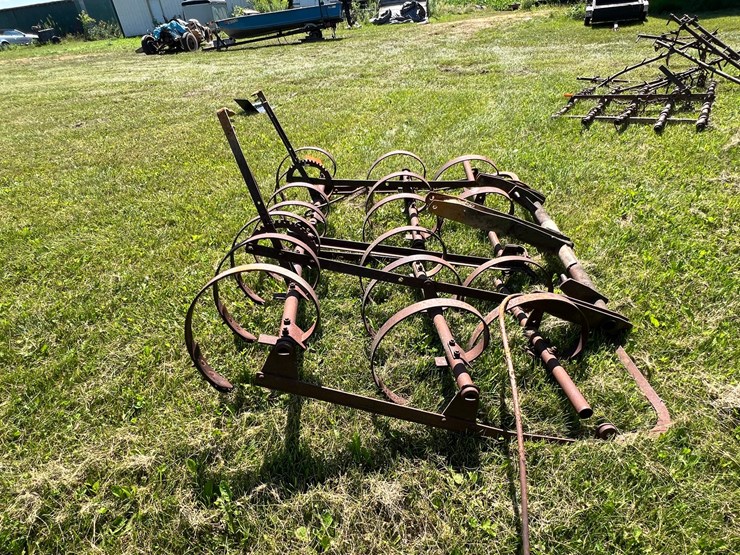 #5695-•-dearborn-drag-image-4