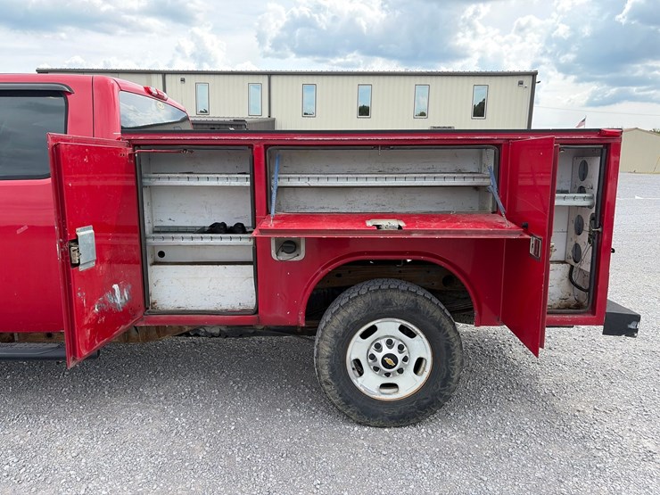 #244-•-2013-chevrolet-silverado-service-truck-image-5