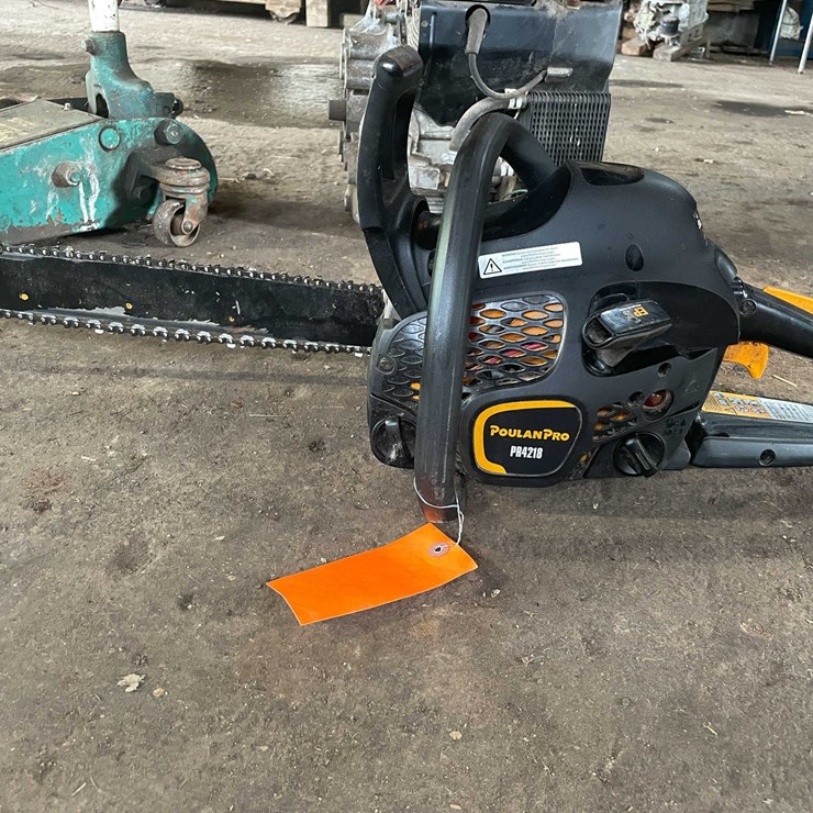 #1692 • Poulan Pro Chain Saw