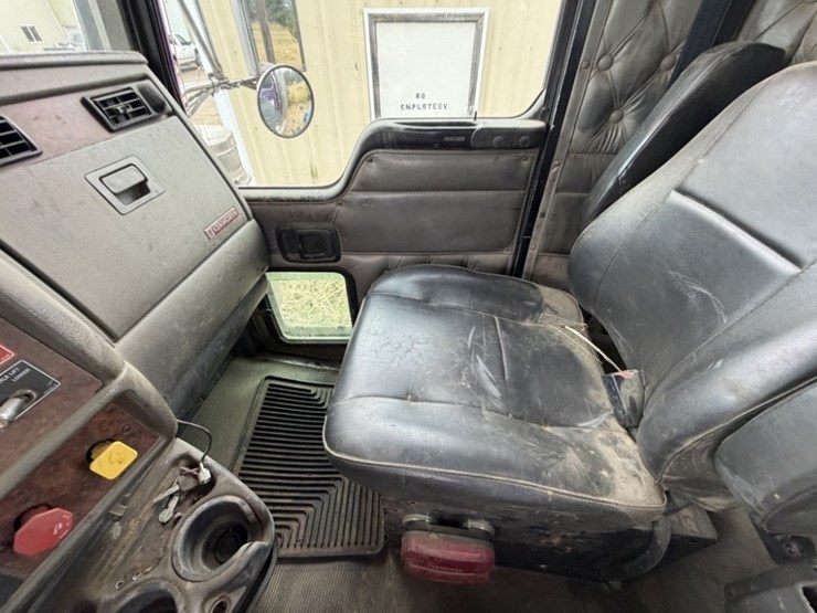 2006-kenworth-t800-image-26