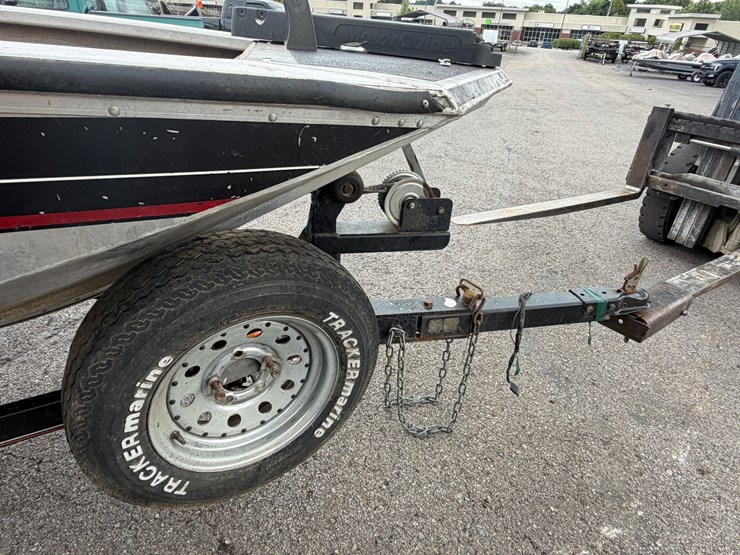 #211-•-2002-bass-tracker-pro-crappie-175-aluminum-boat-image-19