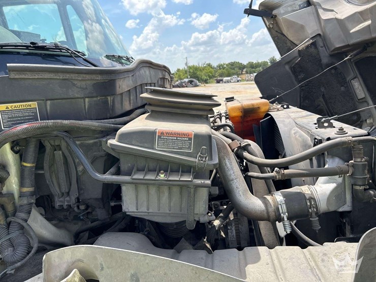 2014-international-durastar-4300-image-9