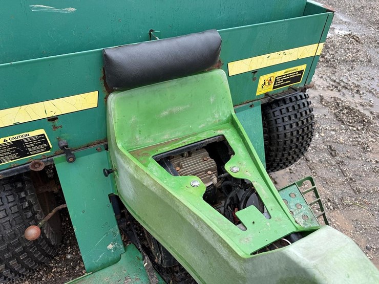 john-deere-gator-image-16