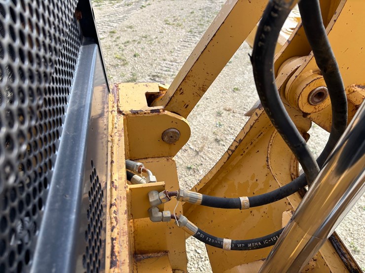 1999-caterpillar-163h-vhp-image-98
