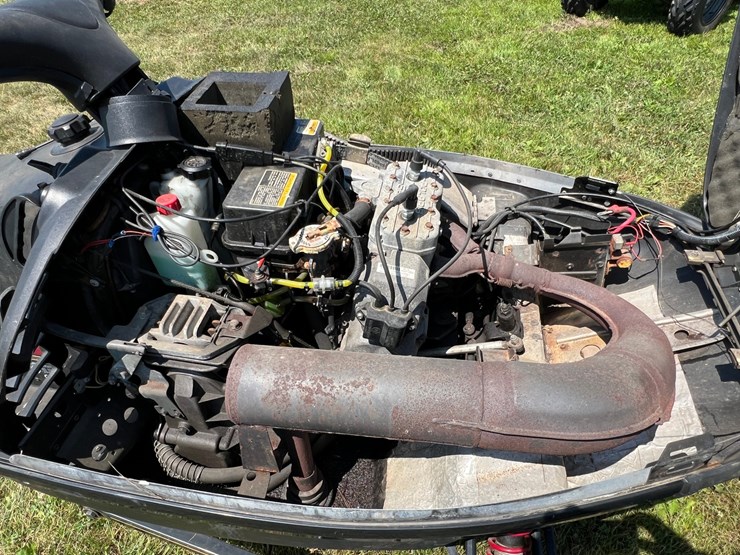 #122-•-polaris-indy-500-classic-touring-snowmobile-image-10