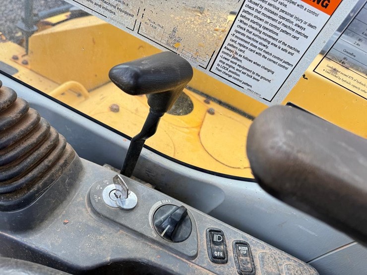 2009-komatsu-pc78mr-6-image-24