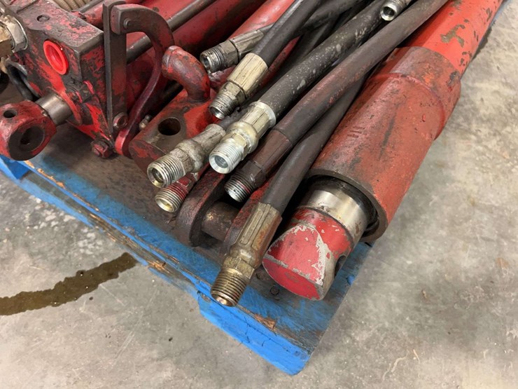 international-harvester-hydraulic-cylinders-and-parts-image-13