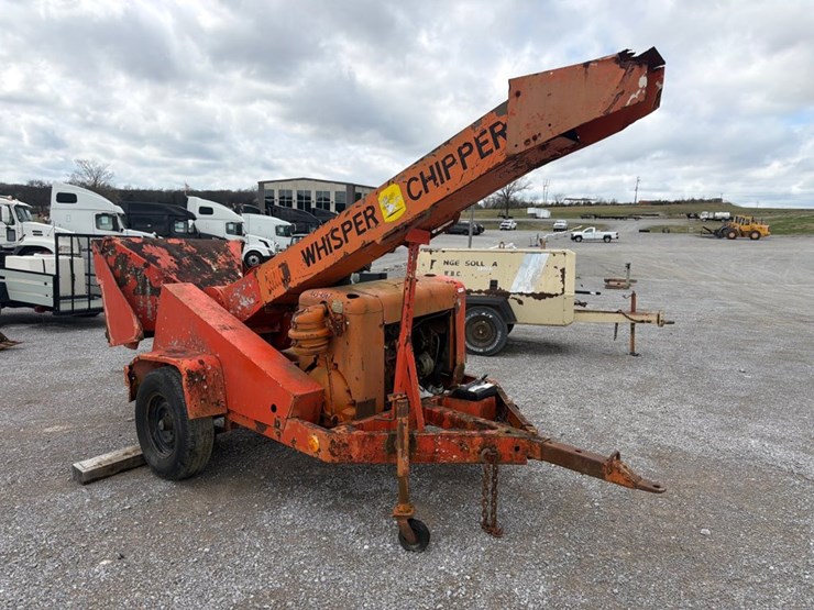 #411-•-whisper-chipper-towable-wood-chipper-image-4