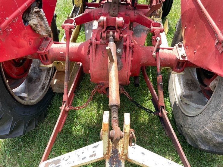#1607-•-ferguson-tractor-image-17