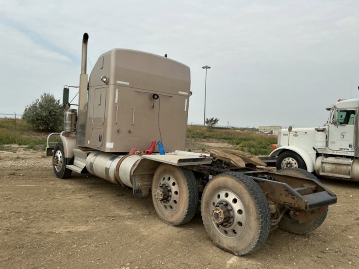 2012-kenworth-t800-image-7