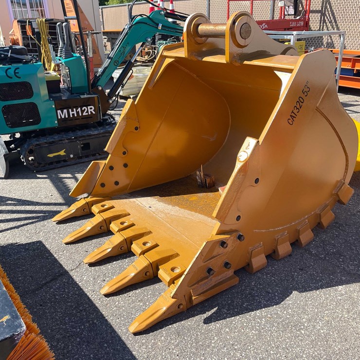 CATERPILLAR 320