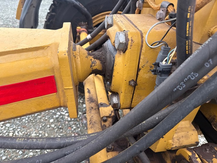 caterpillar-160m-awd-image-22