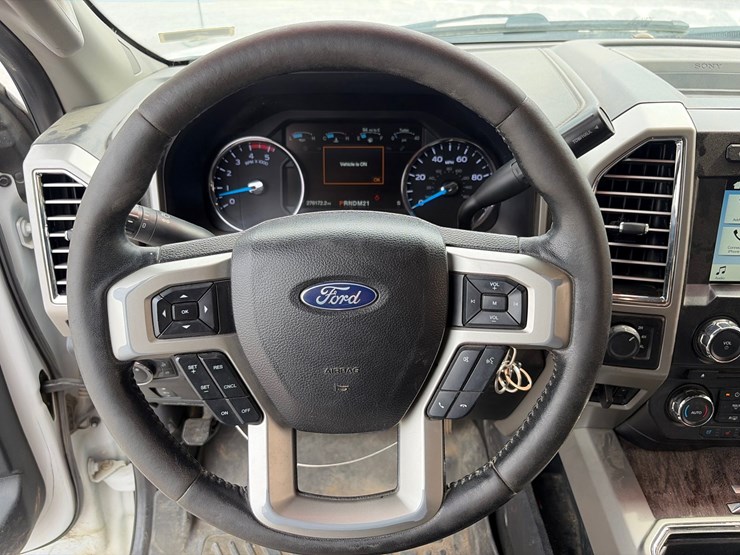 2017-ford-f250-lariat-image-19