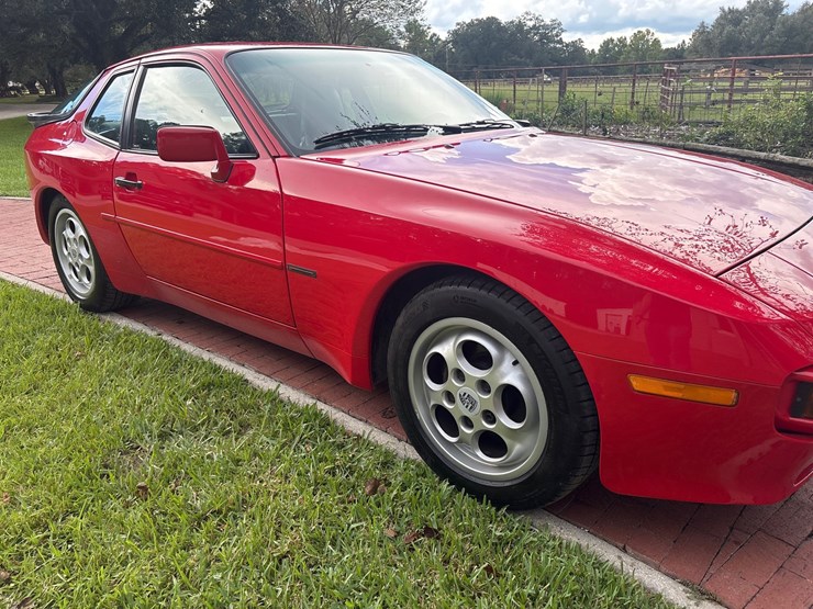 #152-•-offered-at-no-reserve-|-1987-porsche-944-image-11