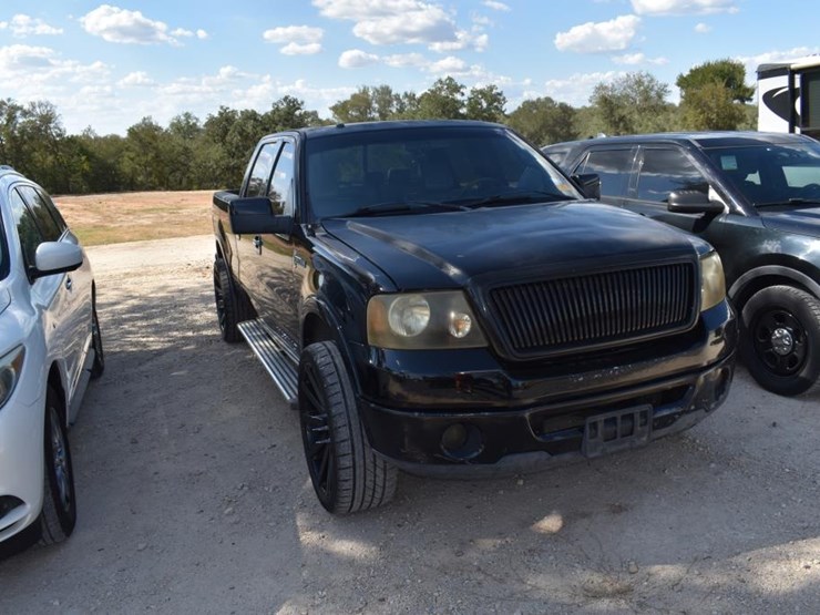 2007-lincoln-mark-lt-pickup-(vin-#-5ltpw16597fj01712)-(showing-appx-174,457-image-2