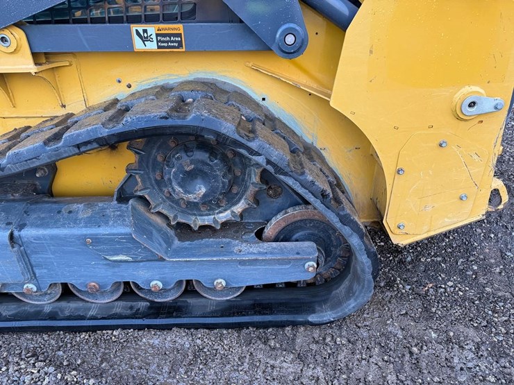 2023-deere-317g-image-18