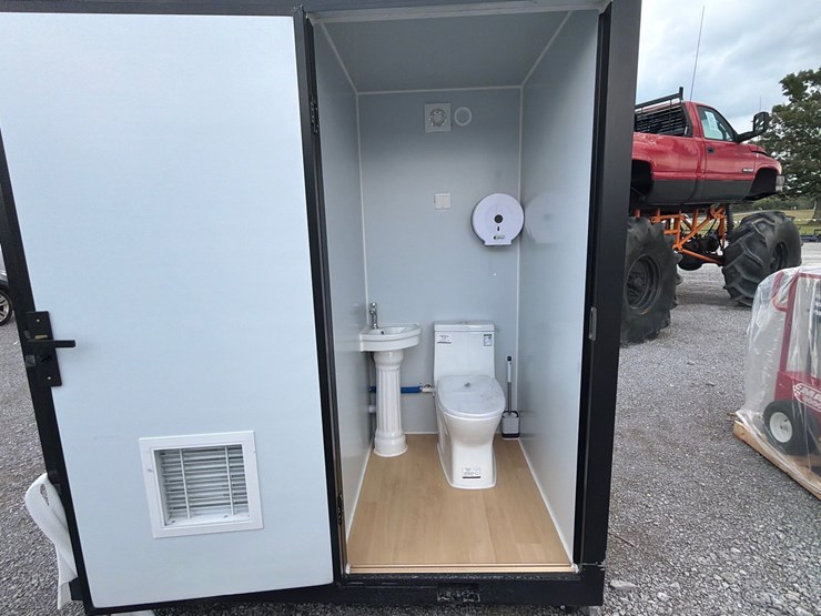 #178-•-two-stall-mobile-toilet-image-10