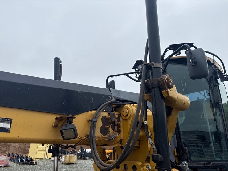 caterpillar-160m-awd-image-97