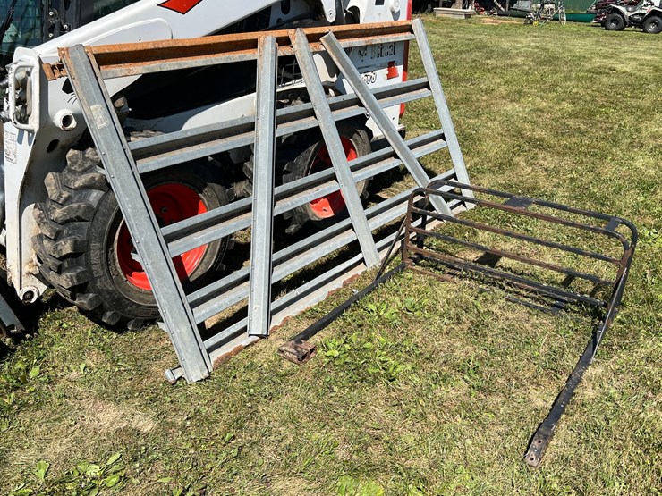 #5739-•-steel-gate-and-misc.-rack-image-2