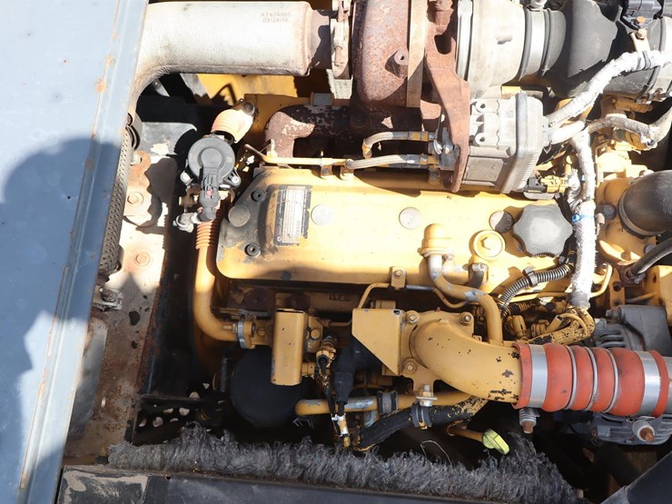 2014-deere-160g-lc-image-15