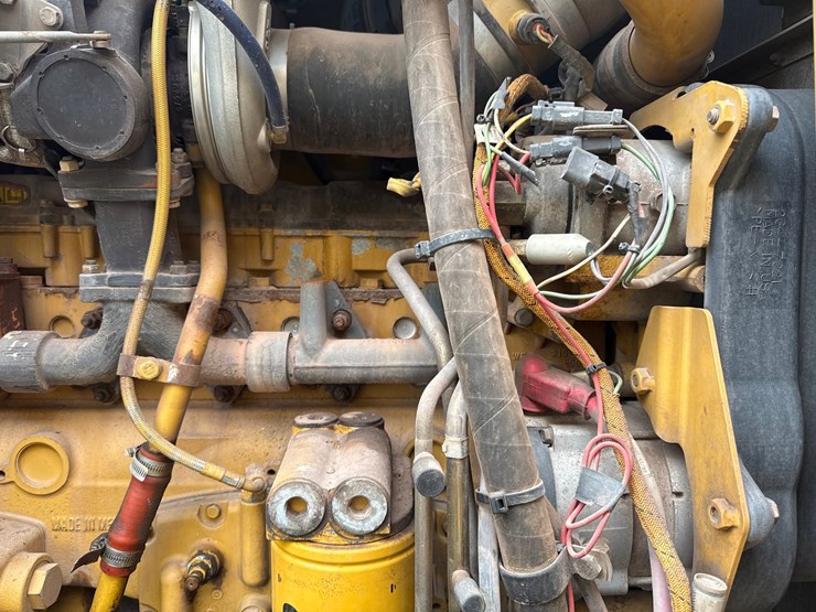 caterpillar-160m-awd-image-58