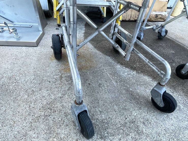 #9136-•-utility-cart-(03)-image-3