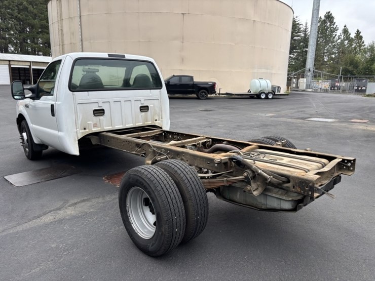 2007-ford-f350-xl-image-3