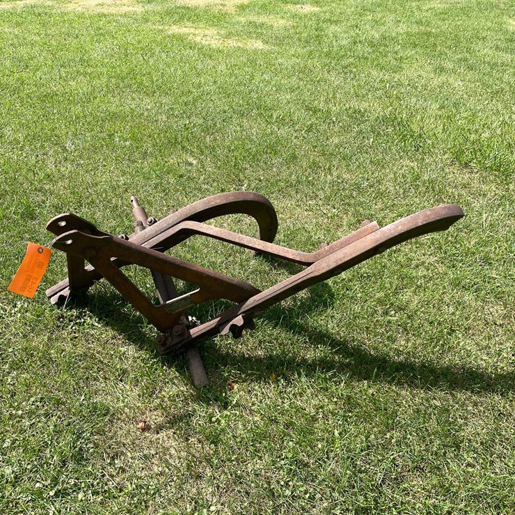#1643 • 2 Tooth Subsoil Plow