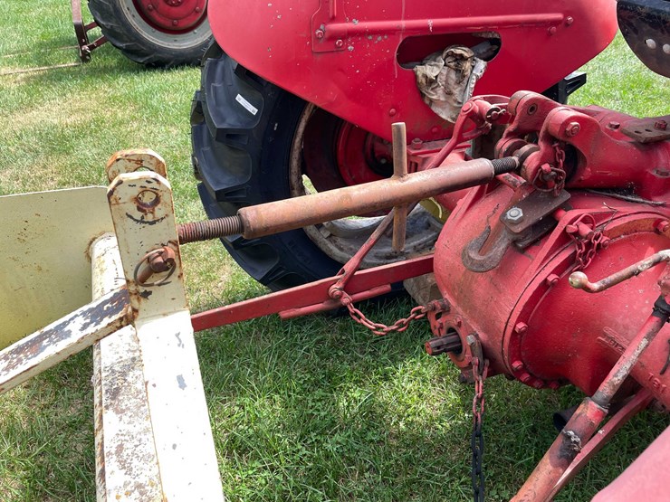 #1607-•-ferguson-tractor-image-23