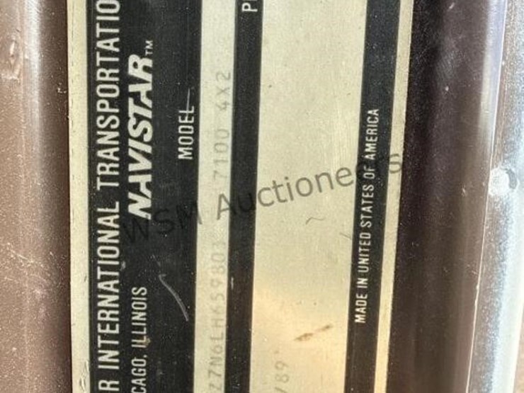 1990-international-7100-image-25