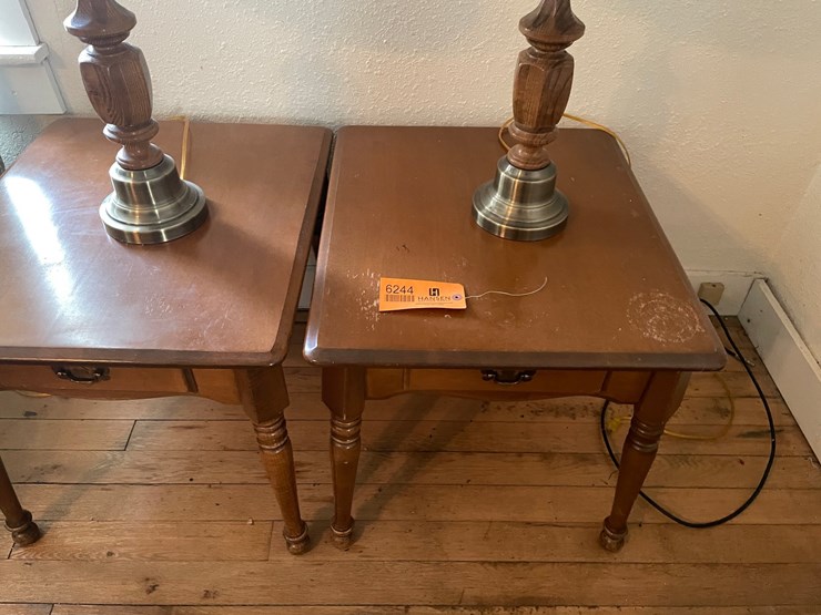 #6244-•-(2)-end-tables-and-lamps-image-4