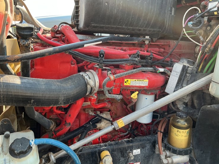 2015-freightliner-coronado-122-sd-image-23