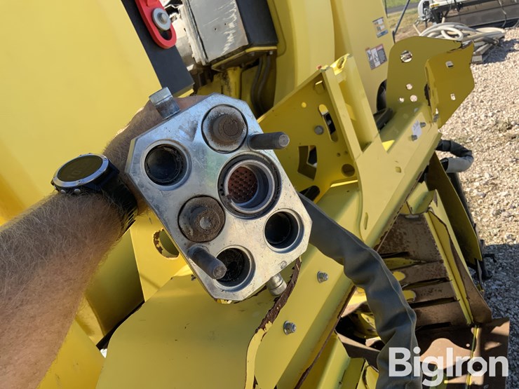 2022-john-deere-772-image-17