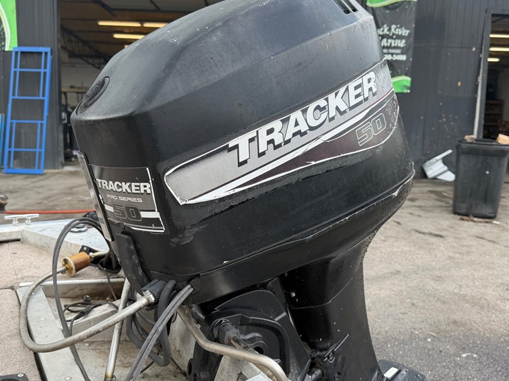 #211-•-2002-bass-tracker-pro-crappie-175-aluminum-boat-image-27